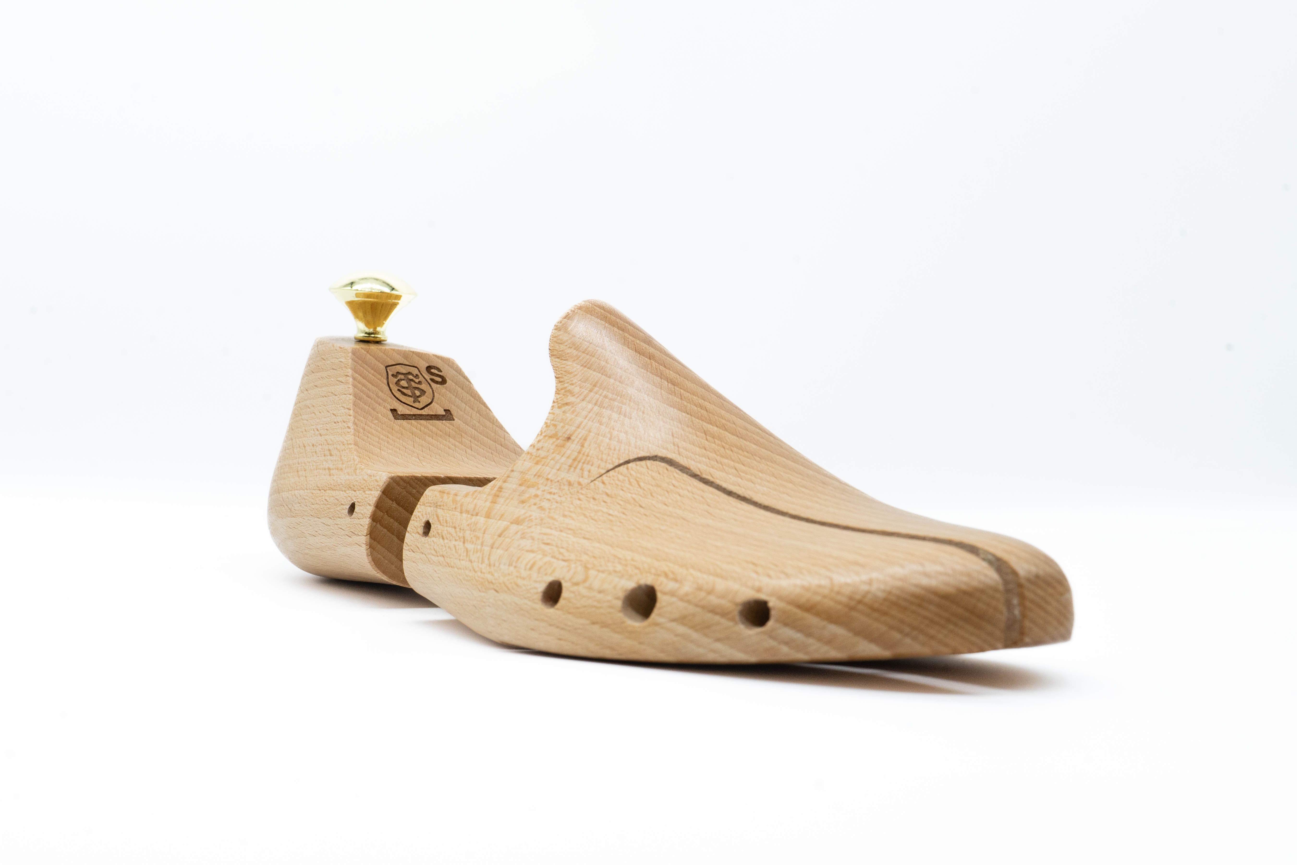 Shoe trees